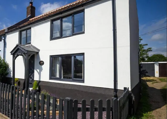 Stunning Cottage With A Private Hot Tub And Sauna In Norfolk Ref 99003Ac