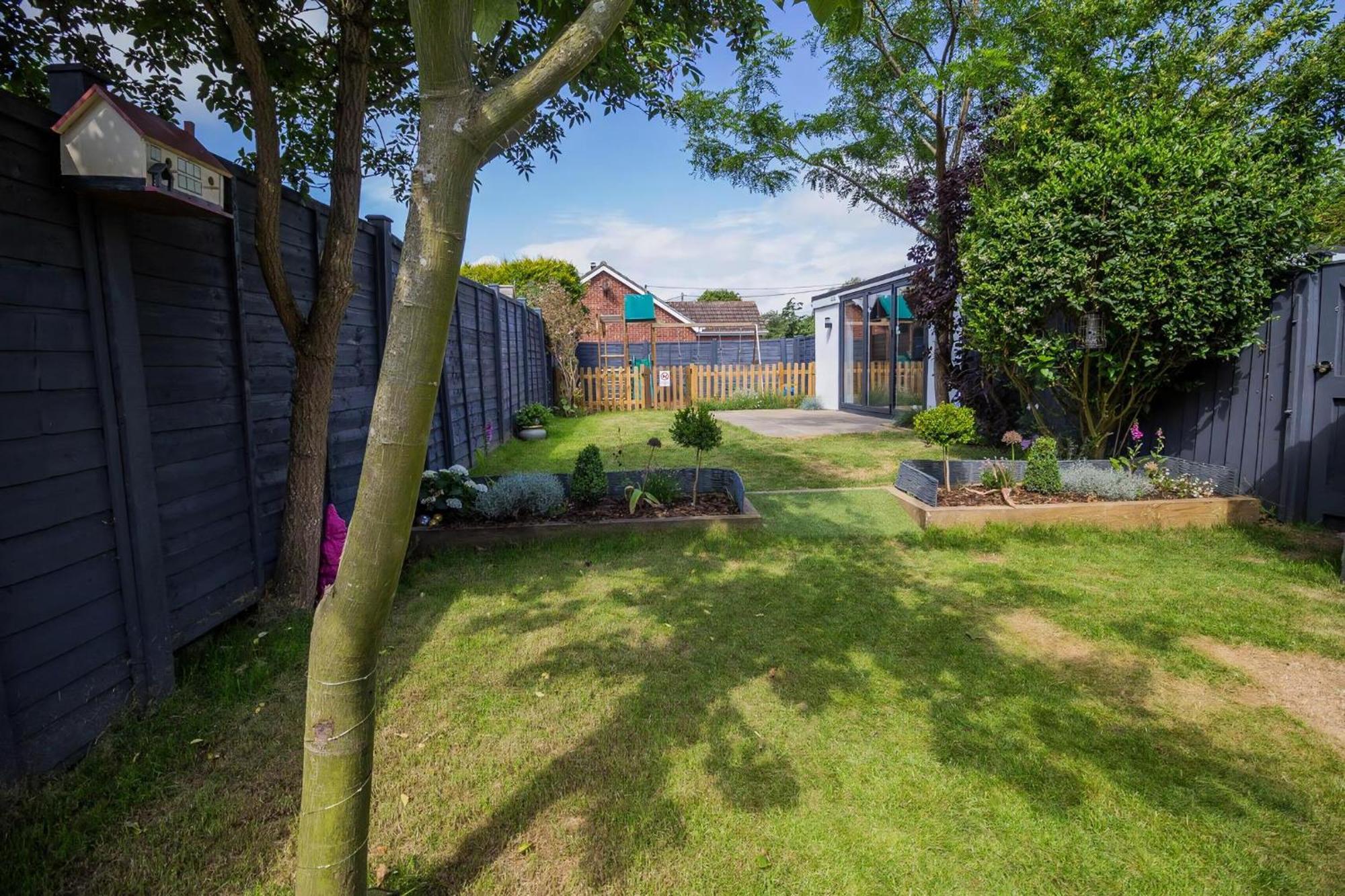 Stunning With A Private Hot Tub And Sauna In Norfolk Ref 99003ac Holiday home
