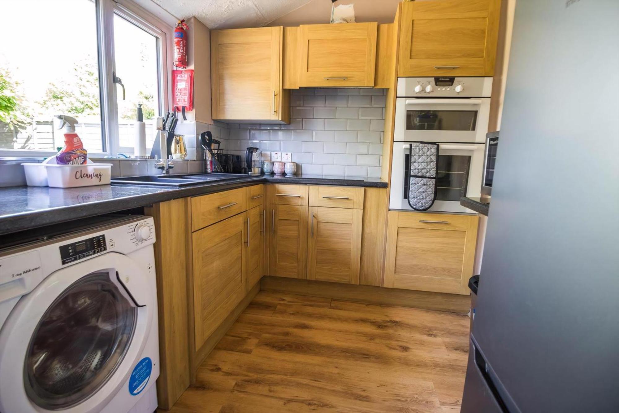 Holiday home Stunning With A Private Hot Tub And Sauna In Norfolk Ref 99003ac